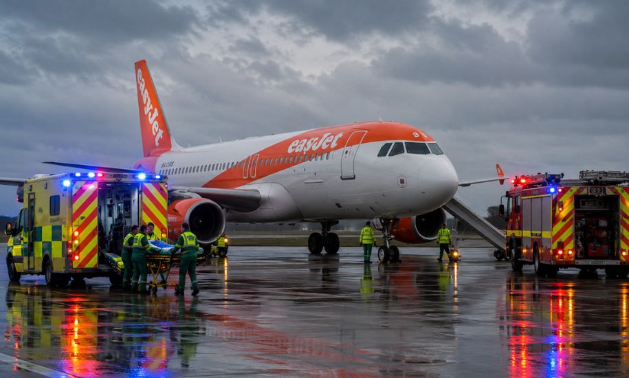 EasyJet Flight U2238 Emergency Landing Newcastle