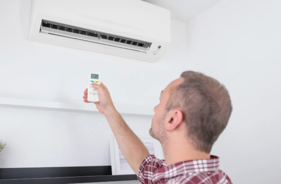 9 Signs Your Air Conditioner Is About to Break Down