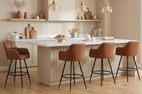 Why Bar Managers Move to Heavy Duty Bar Stools After One Bad Winter